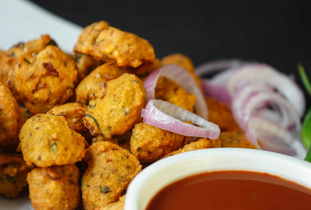 Easy Healthy Recipes How To Make Urad Dal Palak Vada Banane Ki Vidhi In Hindi