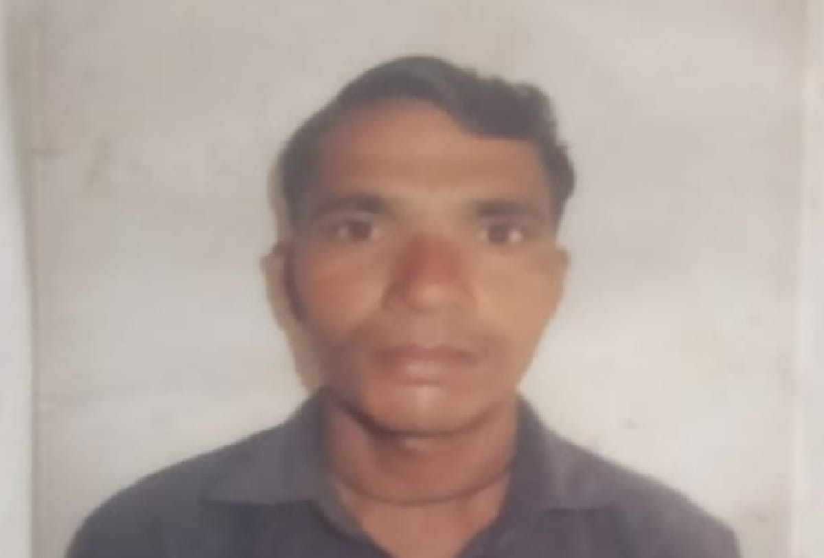 Amroha News Farmer injured in bull attack dies during treatment