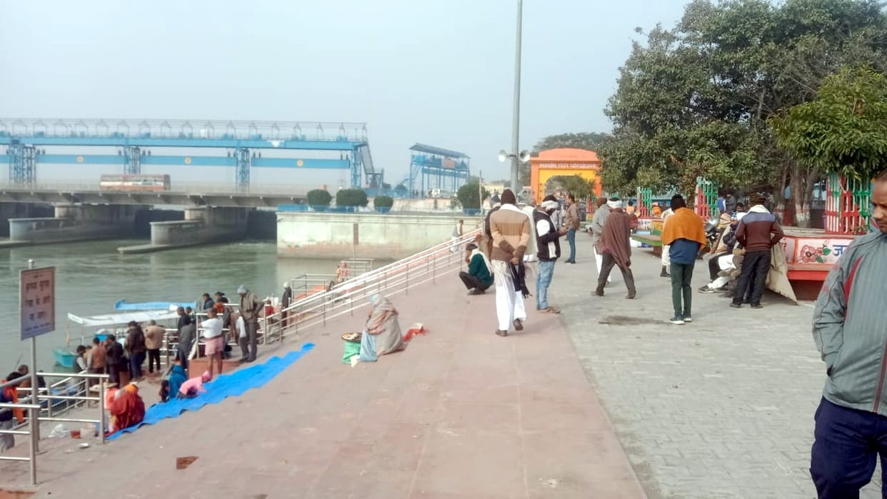 People earned virtue by taking a dip in the Ganges