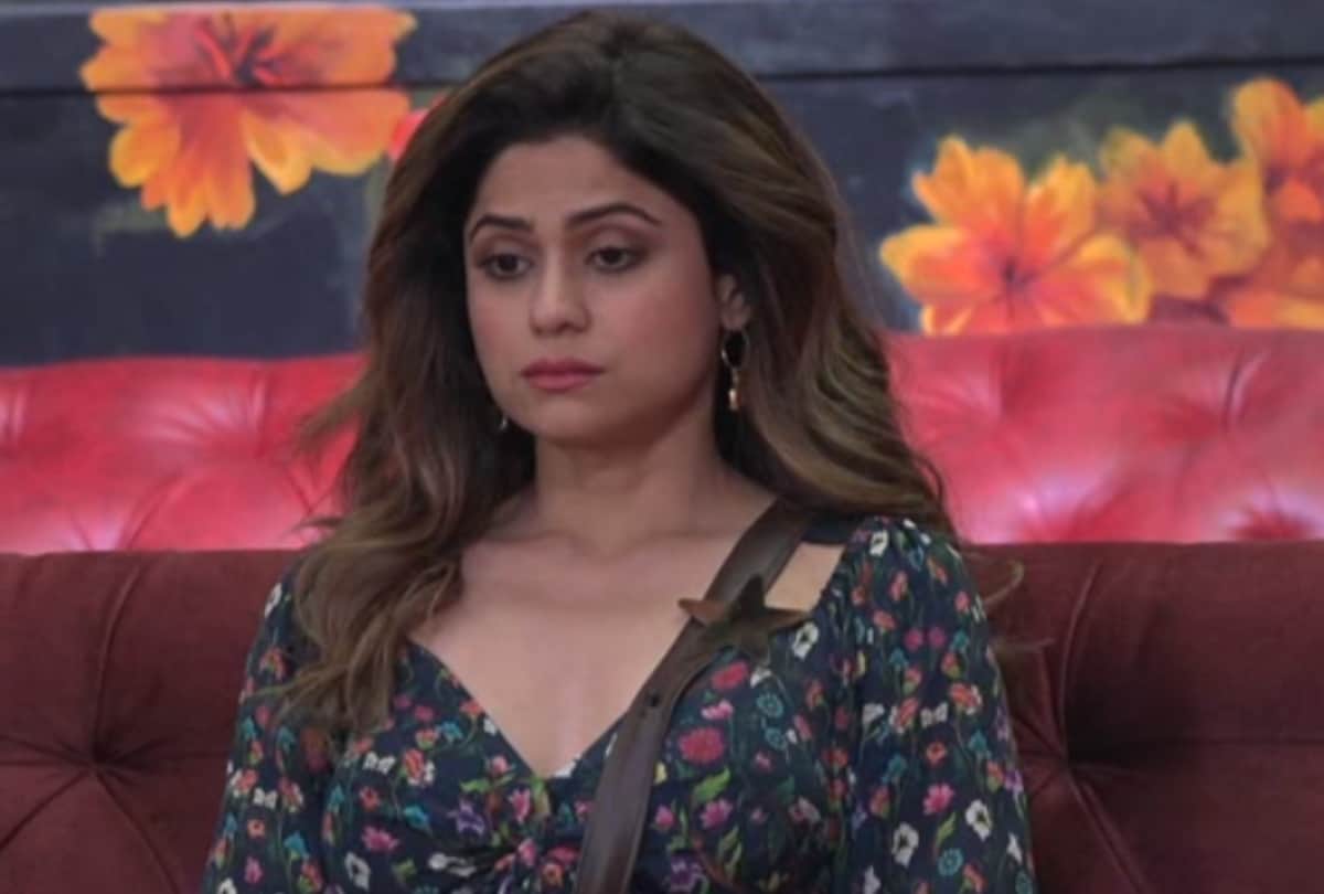 Bigg Boss 15 Devoleena Bhattacharjee gets strict punishment for speaking English in the house the contestants was shocked to hear