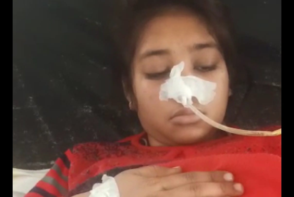 Chhatarpur: When father scolded, minor daughter ate poisonous substance in anger, admitted to district hospital in critical condition