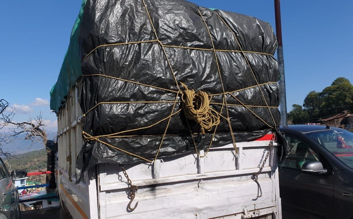 Cooker laden Pickup seized
