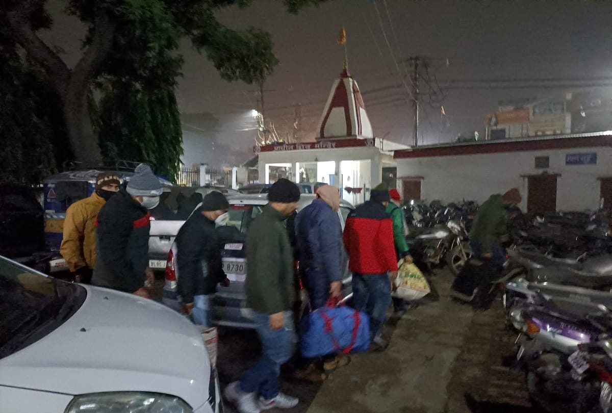 special task force raided in haridwar old notes worth more than four crores recovered half a dozen in custody
