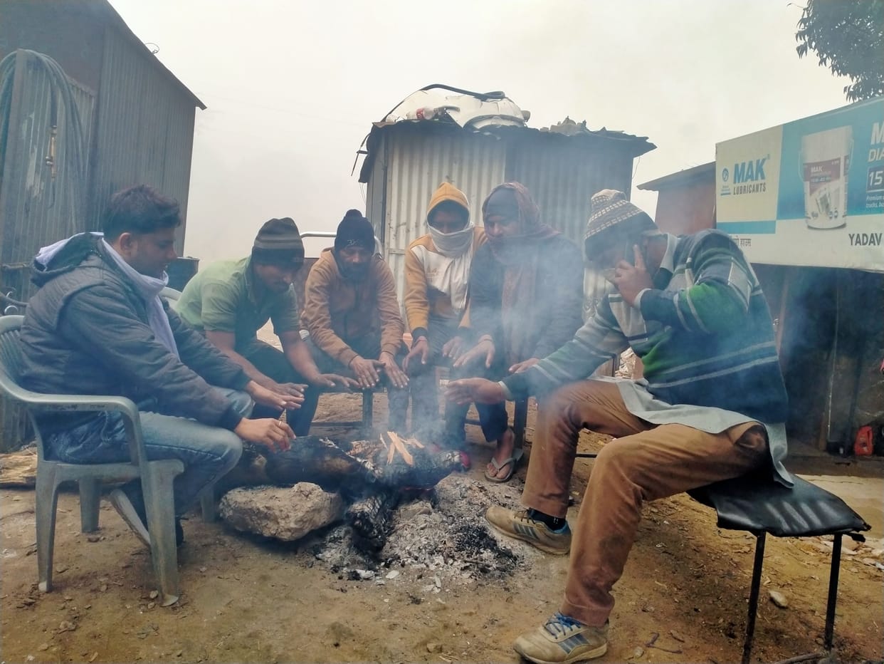 The minimum temperature in Mahendragarh was 4.2 degrees and the maximum temperature was 10 degrees.