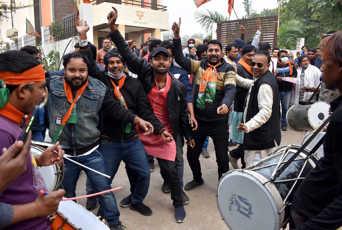 Prayagraj: BJP celebrates Keshav after getting ticket, lots of fireworks