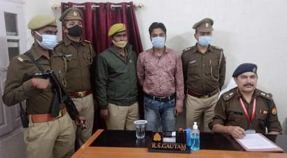 Man arrested accused for robbing woman of mangalsutra, police commissioner praises policeman Varanasi