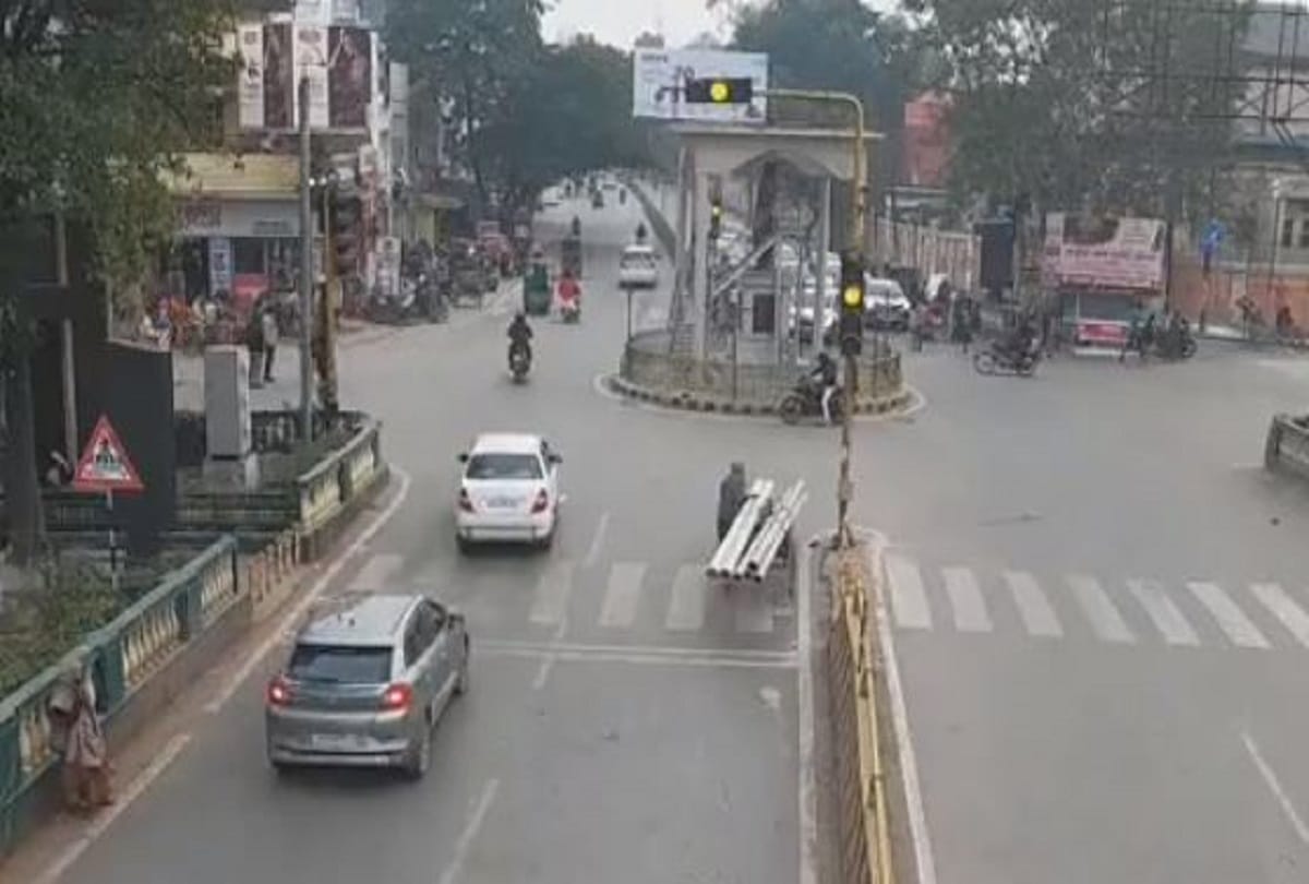 Banaras became first city of UP to invoice traffic challan from ITMS now beware on zebra crossing in varanasi