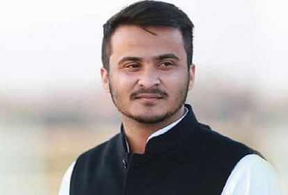 कसता जा रहा अब्दुल्ला पर शिकंजा: विधायकी के बाद अब वोट देने का भी अधिकार खत्म, वोटर लिस्ट से हटाया गया नाम अब्दुल्ला आजम