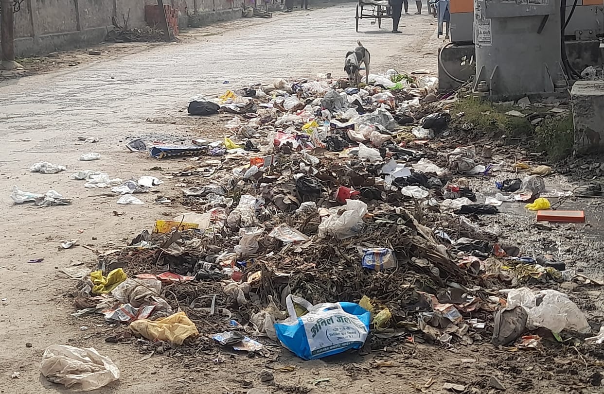 Plant is operational, yet garbage was dumped among the population