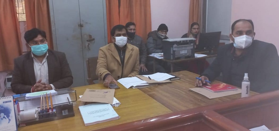 No nomination on second day, 11 forms sold