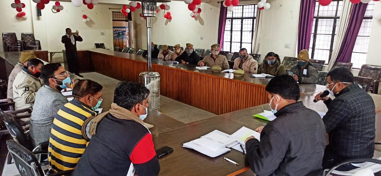 Hathras: Flying squad and surveillance team will monitor illegal liquor and cash