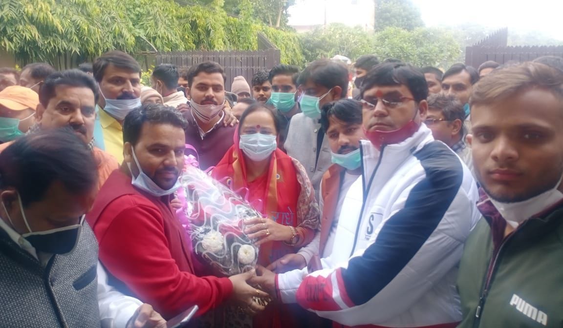 Hathras: Ramveer Upadhyay joins BJP
