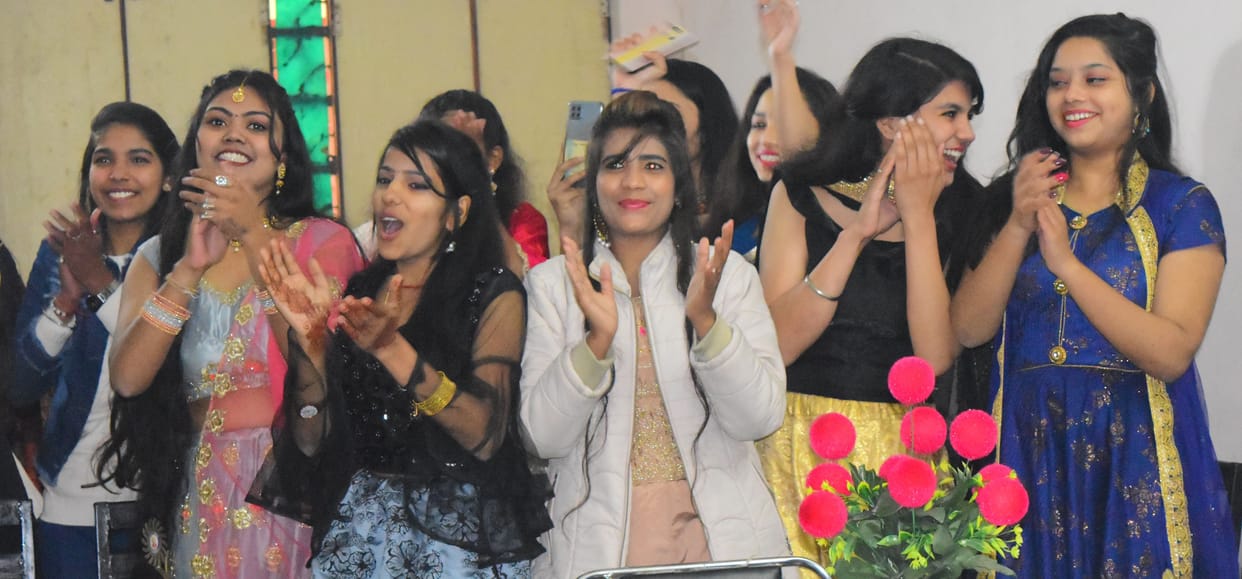 Motivated girls for vaccination