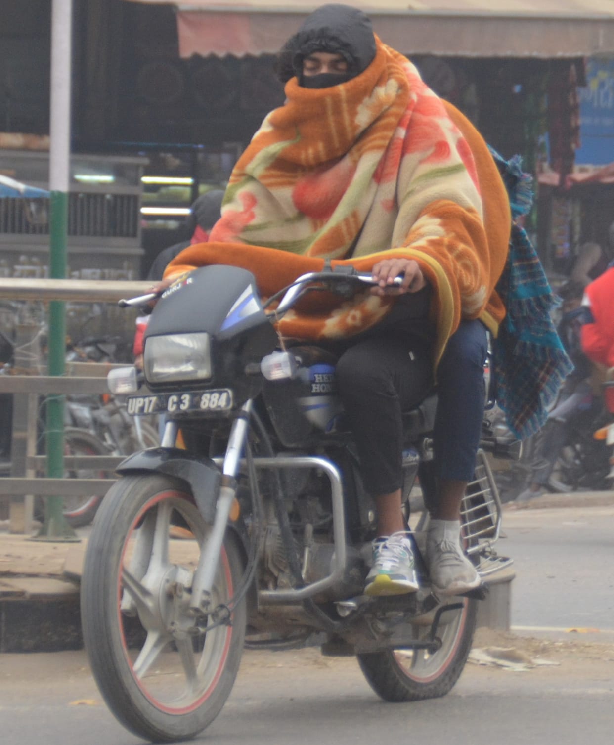 Sitamgar Winter: People shivering due to cold