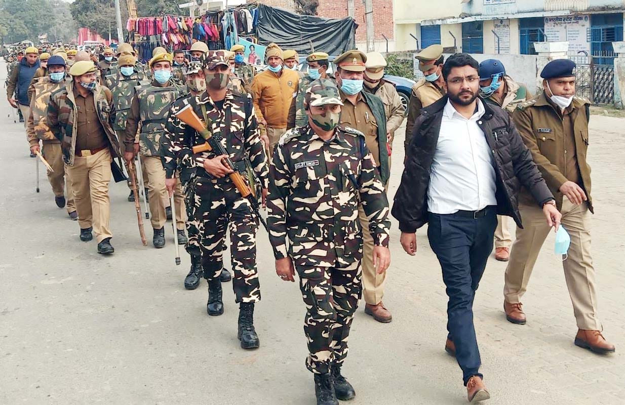 Flag march taken out in Puwayan, Banda and Khutar