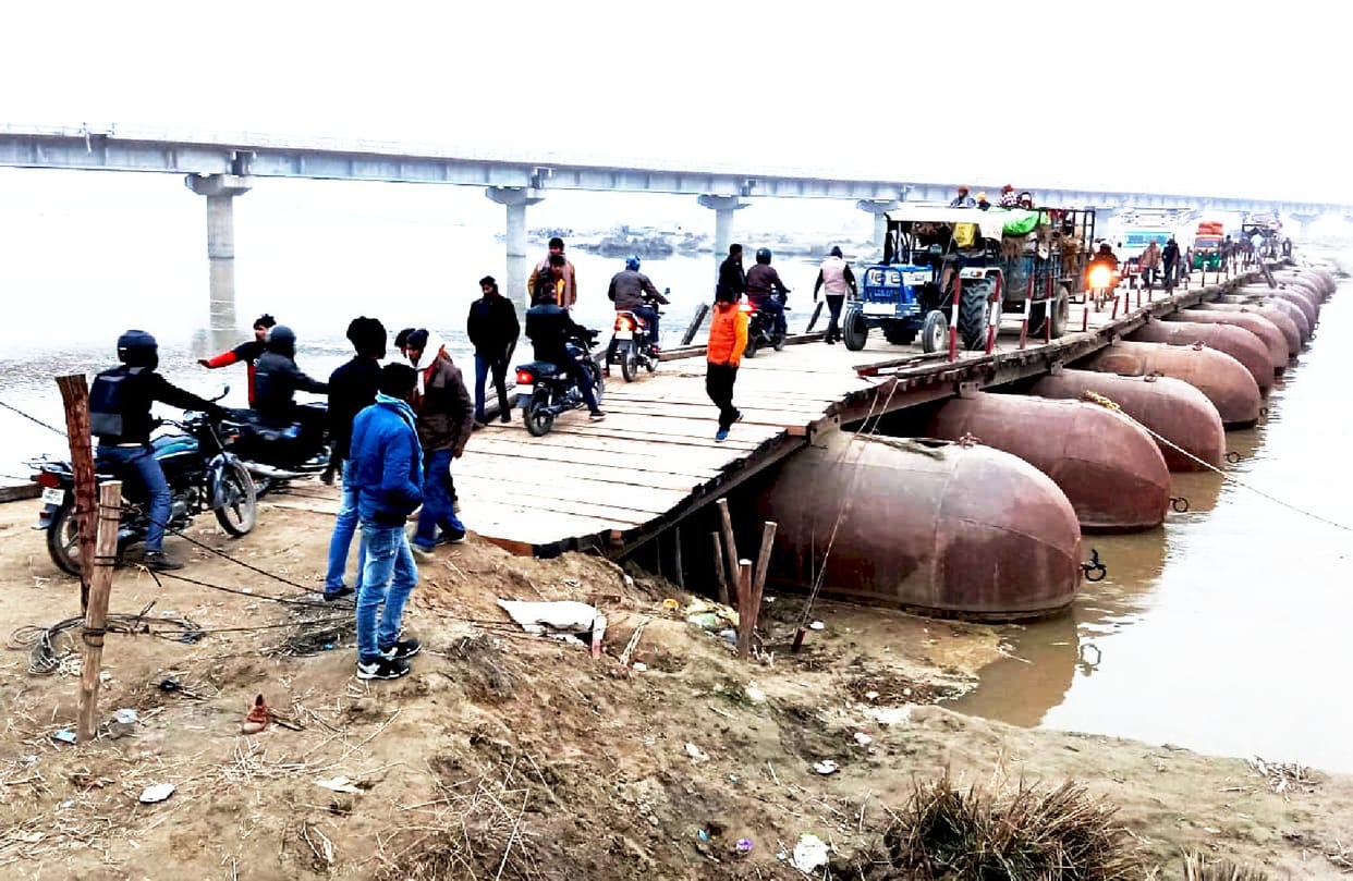 Pantoon bridge at Kolaghat ready again, traffic started