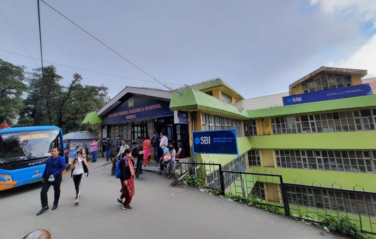 Camera, laptop and documents stolen from doctor duty room