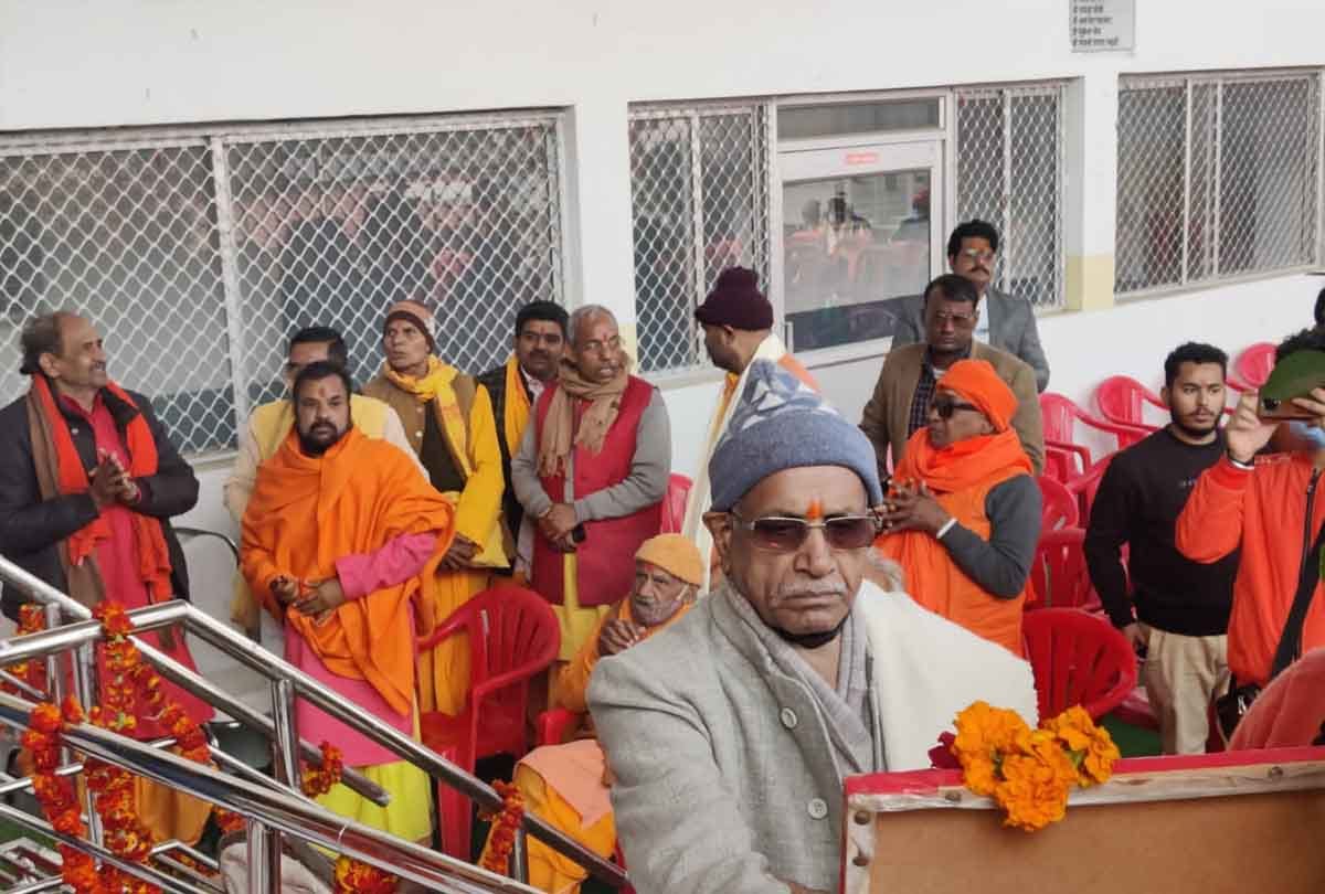 Chitrakoot: Jitendranand said if you want to build Ram temple and celebrate Holi, then Modi-Yogi pair should be there