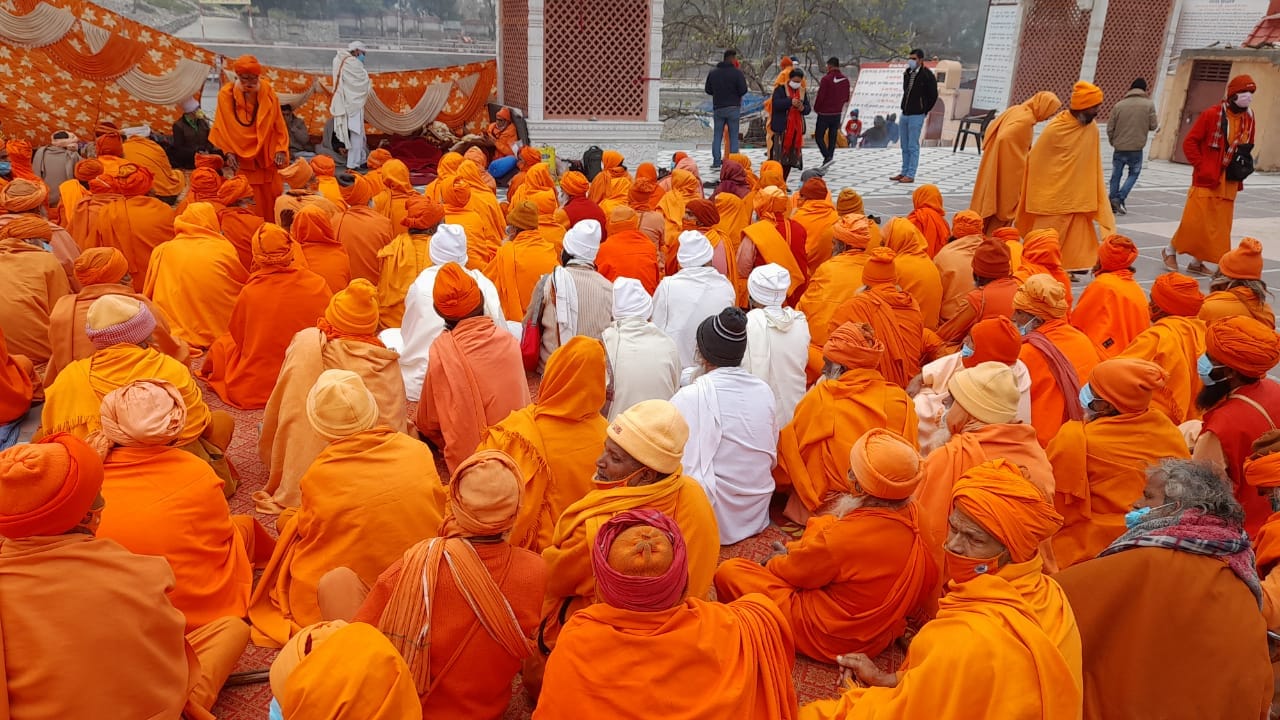 haridwar dharm sansad: Saints opposing case filed on hate speech, held pratikar sabha today, see photos