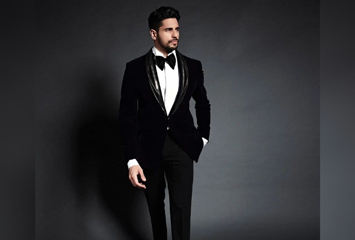 Sidharth Malhotra Net Worth 2022 Income Bungalow Car Collection Celebrity Lifestyle