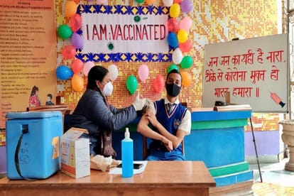 coronavirus update varanasi 606 new covid positive cases found in a day  positivity rate reached above 10 in third wave