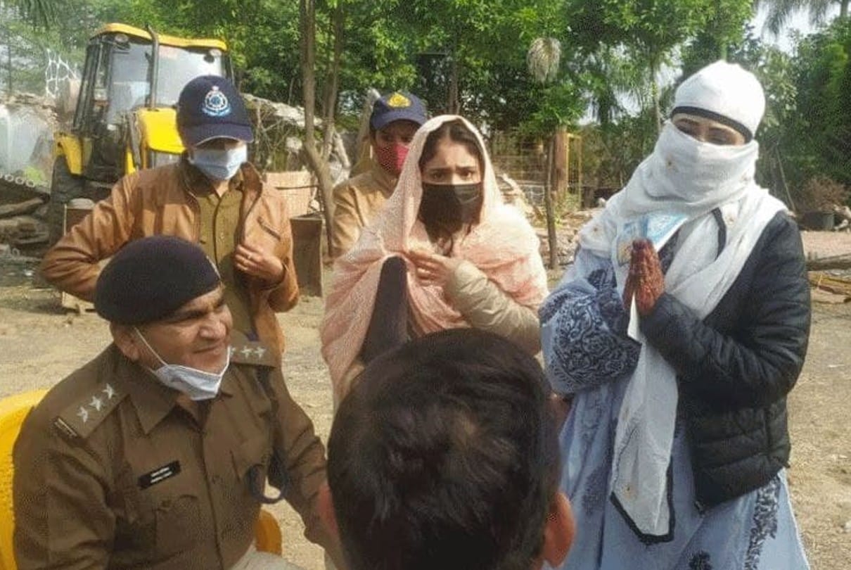 Indore gang rape case: The first wife of the accused came in front, said - quarrels were due to husband's debauchery, used to talk to girls .. spoke to the officers - I and children also have the right on the property