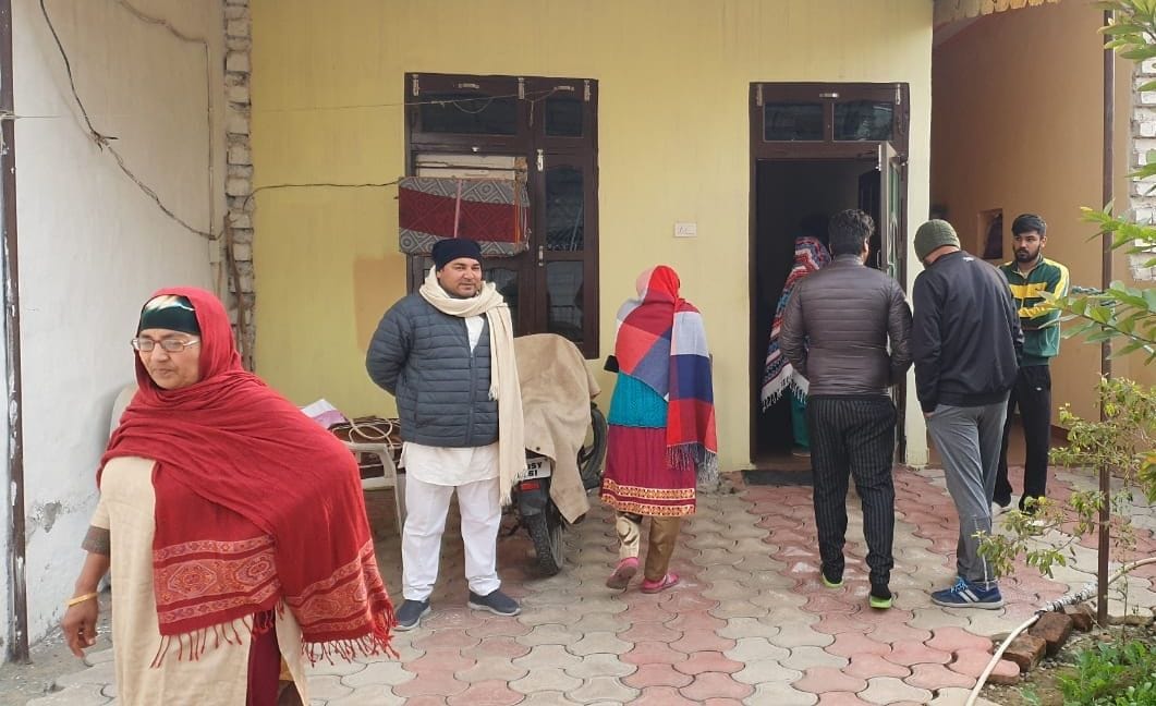 70 thousand rupees, ring and other documents stolen by breaking the lock of the house