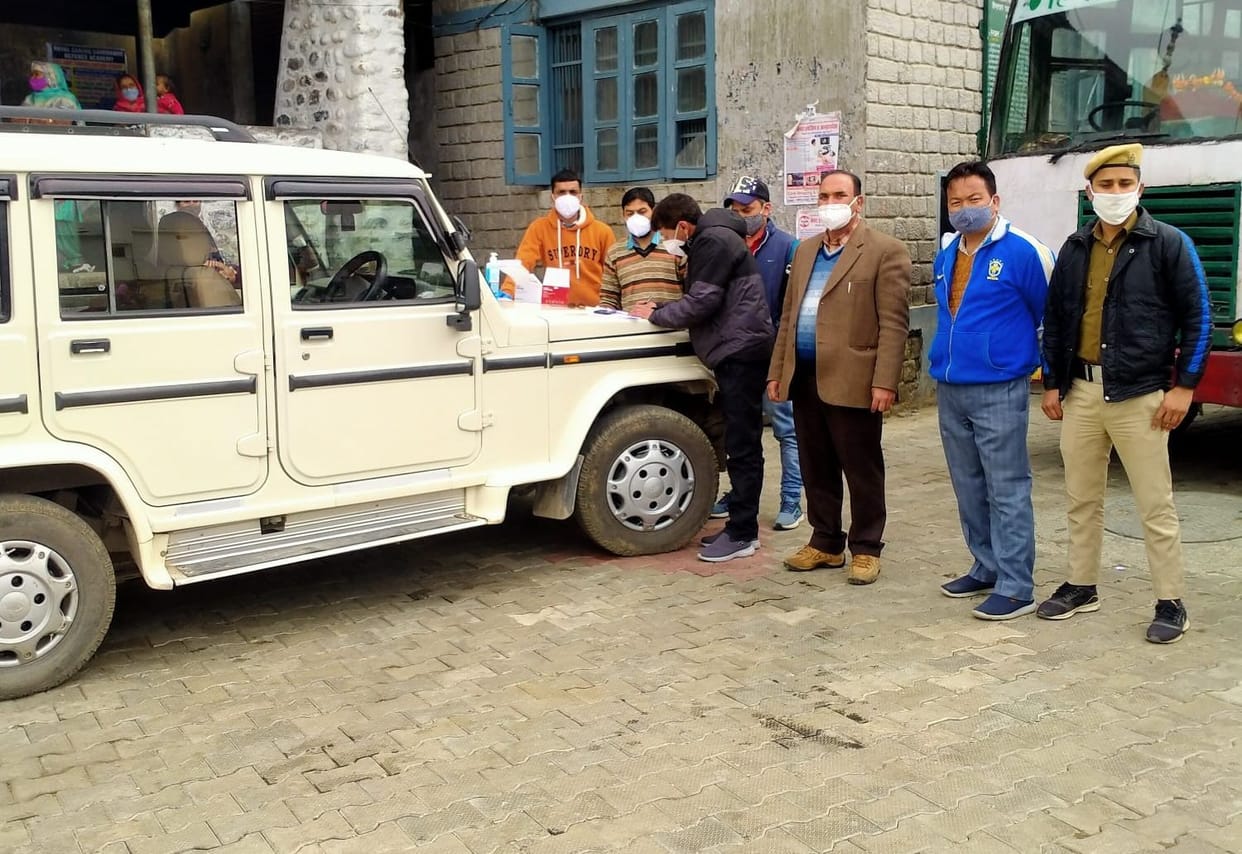 Corona test done without masks in Chuvadi