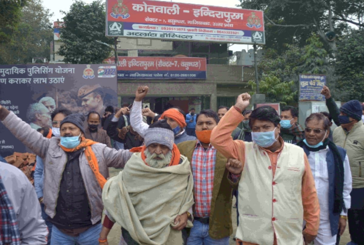 BJP workers protest at indirapuram police station against candidature of MLA Sunil Sharma