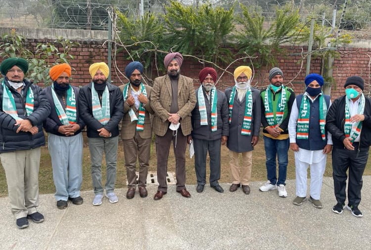 Congress leader Luv Kumar Goldy joins Punjab Lok Congress ahead of Punjab Assembly Election