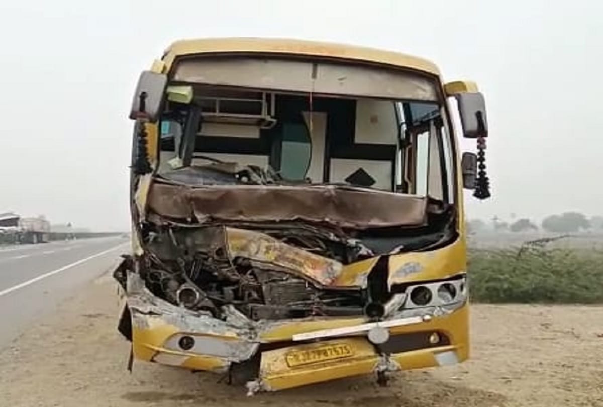 Accident: Bus going from Sheopur to Jaipur overturned, accident occurred due to fog, some passengers suffered injuries