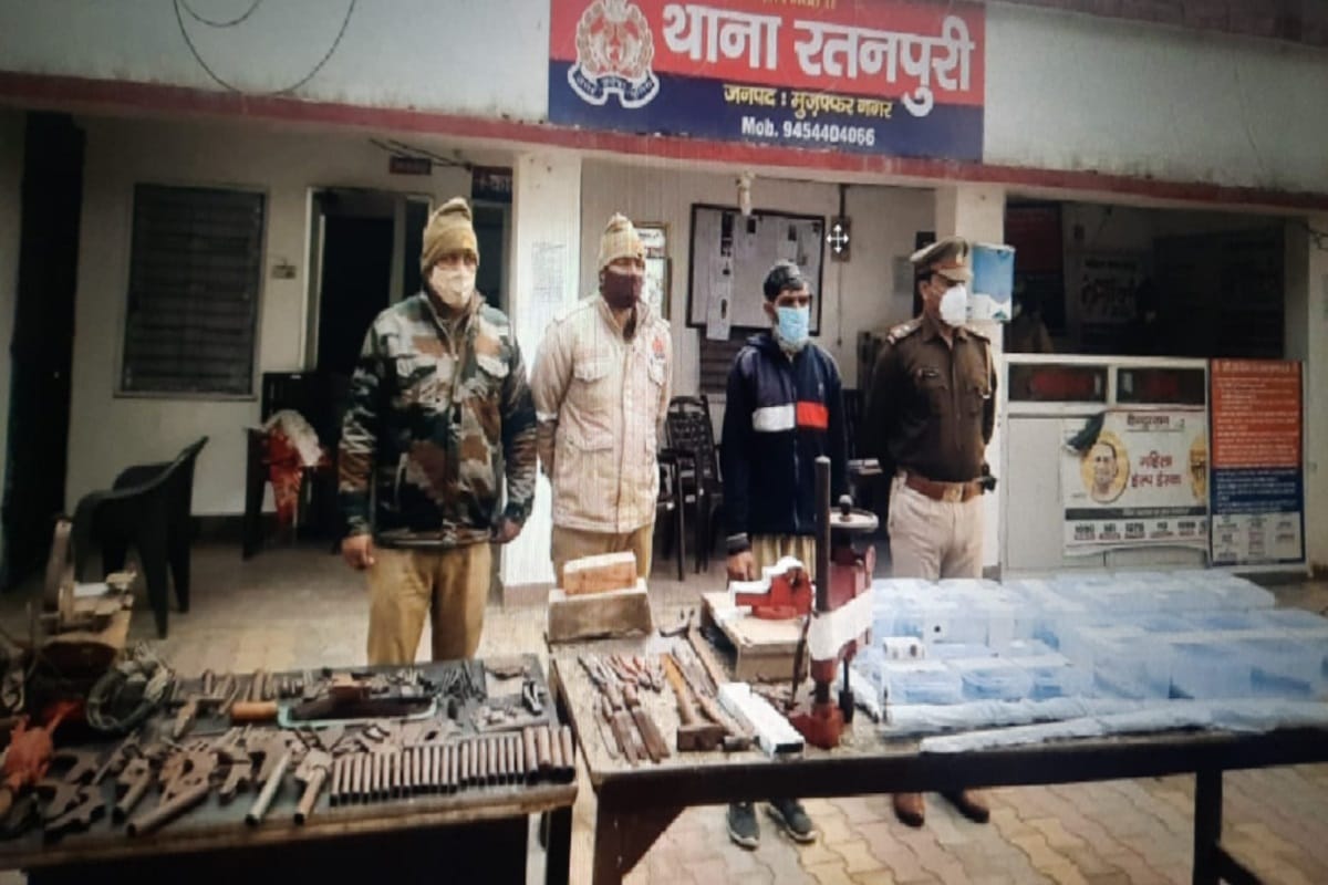 Police have arrested a accused with illegal weapons after busted a factory in Muzaffarnagar