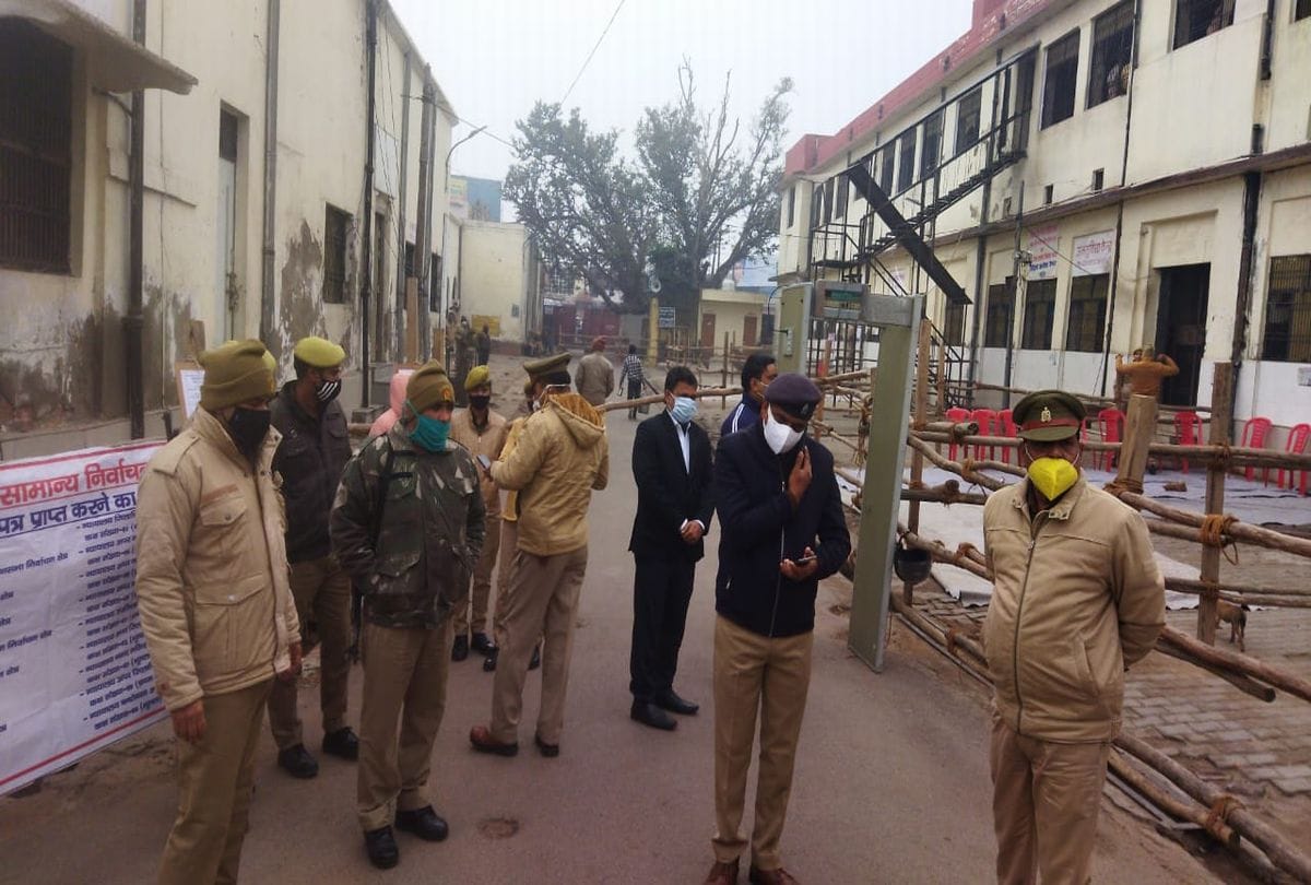 BJP, SP and Congress candidates filed nomination papers for the assembly elections in Agra