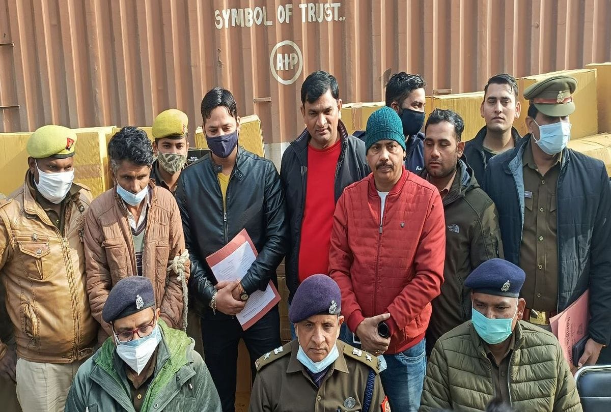 Liquor Smuggler Arrested With Illegal Wine Cost Of 40 Lakh Before Up Elections