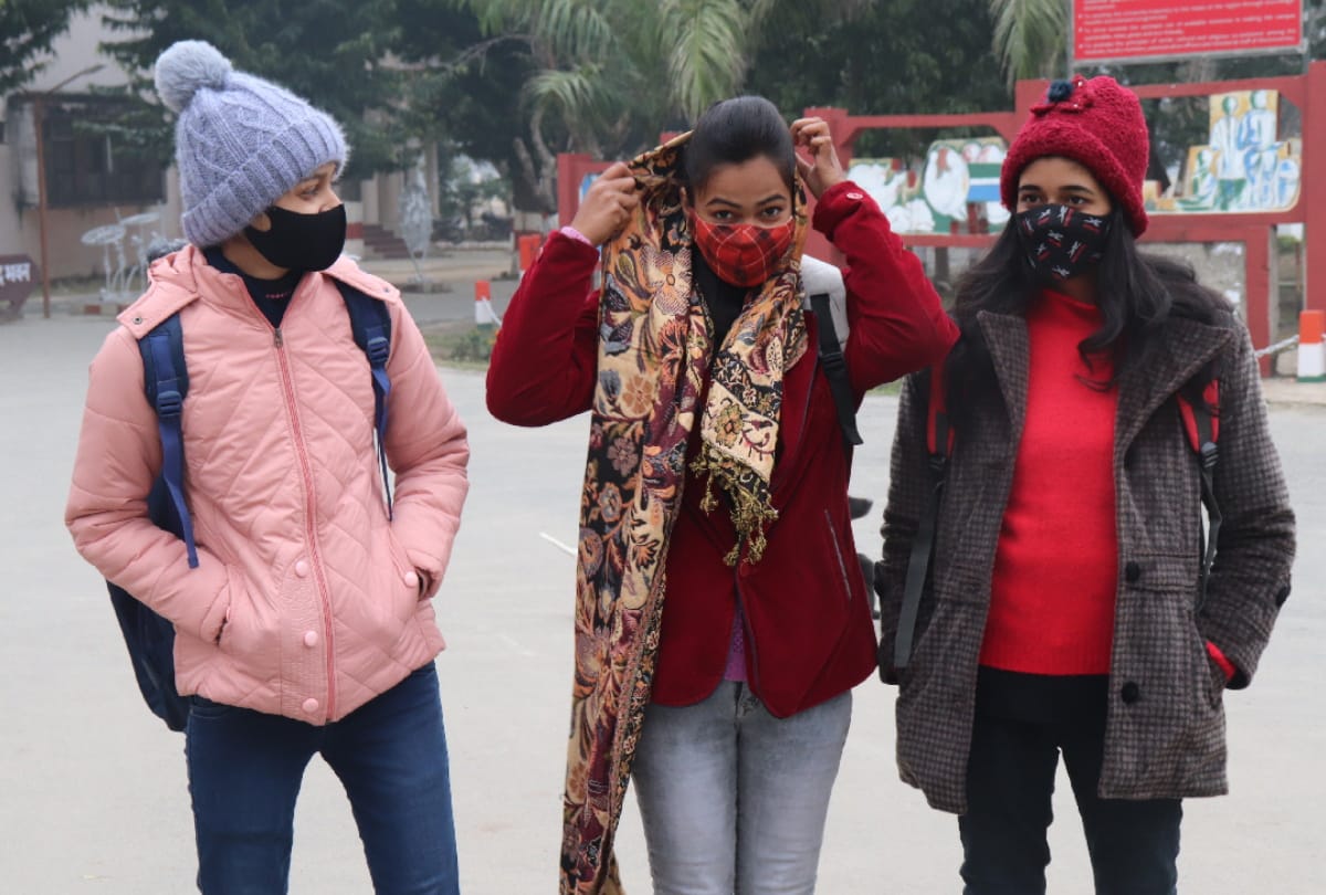 Cold in Gorakhpur people shivered throughout day due to cold wave