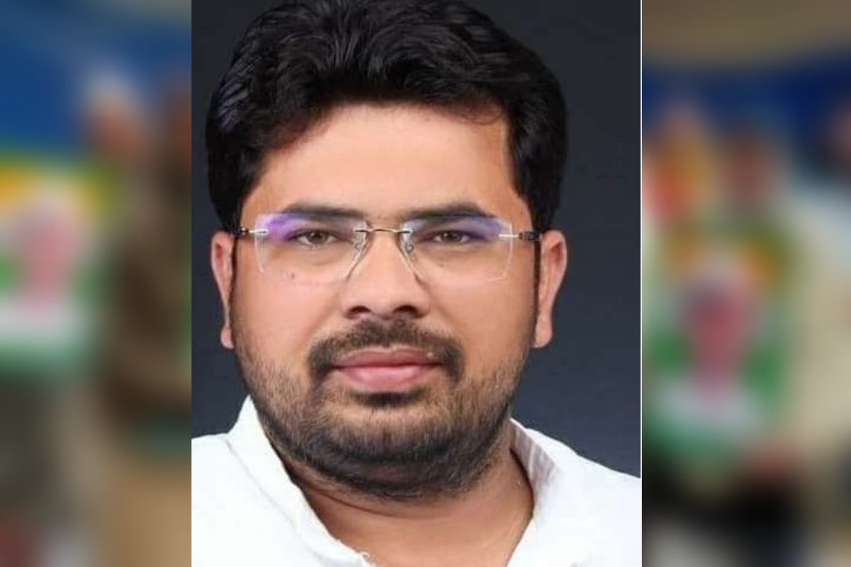 Election 2022: Sanjeev Baliyan met Naresh Tikait and changed the political temperature