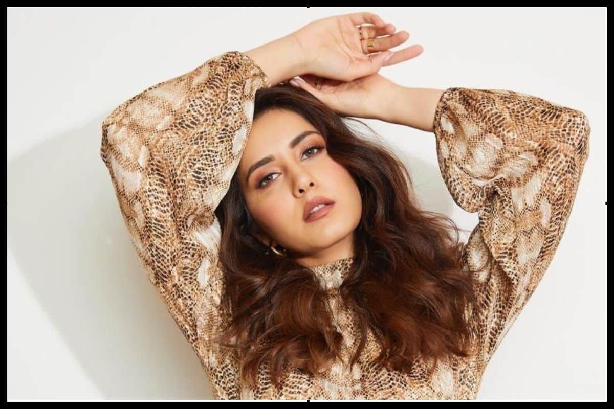 Hindi cinema eyes on Vijay Devarakonda, Rashmika Mandanna, Rashi Khanna, Nayanthara and Adivi Sesh, these two will debut on Dharma's banner