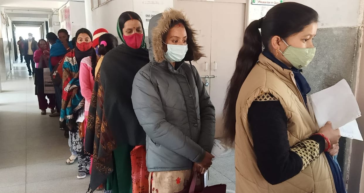 10 employees of Jogindernagar Hospital got infected, health services gasped