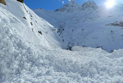 Three soldiers of Jammu and Kashmir martyred in Arunachal, seven army personnel were buried in avalanche