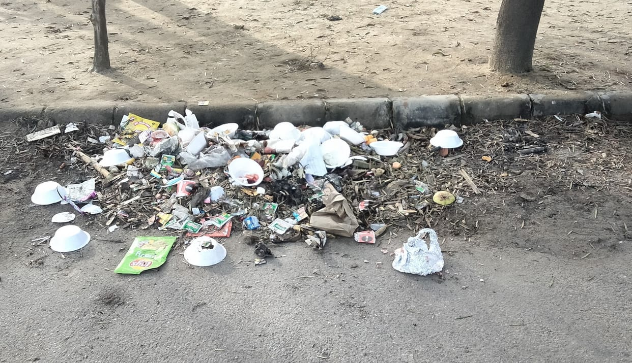 If there is a check on the border, then the dirt is not tolerated.
