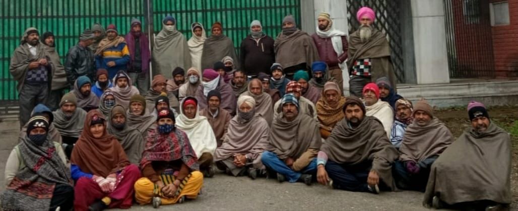 Liquor industry management assured, will pay workers' salary in two days