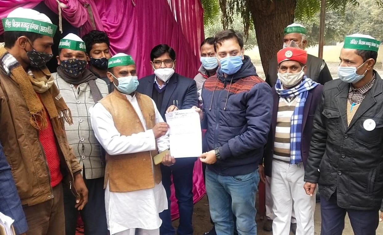 On the assurance of the SDM, the farmers ended the strike