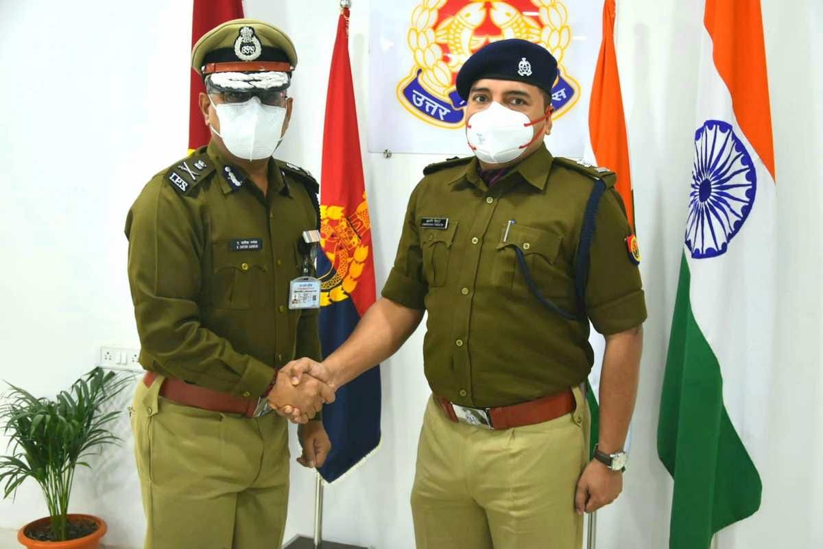 varanasi Police Commissioner congratulated Chakrapani Tripathi on his promotion to post of Superintendent of Police