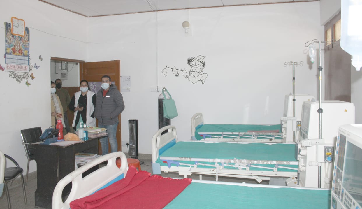 Power failure, patients returned home after half the dialysis