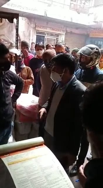 Nap deducted challan of polythene shopkeepers, also imposed fine