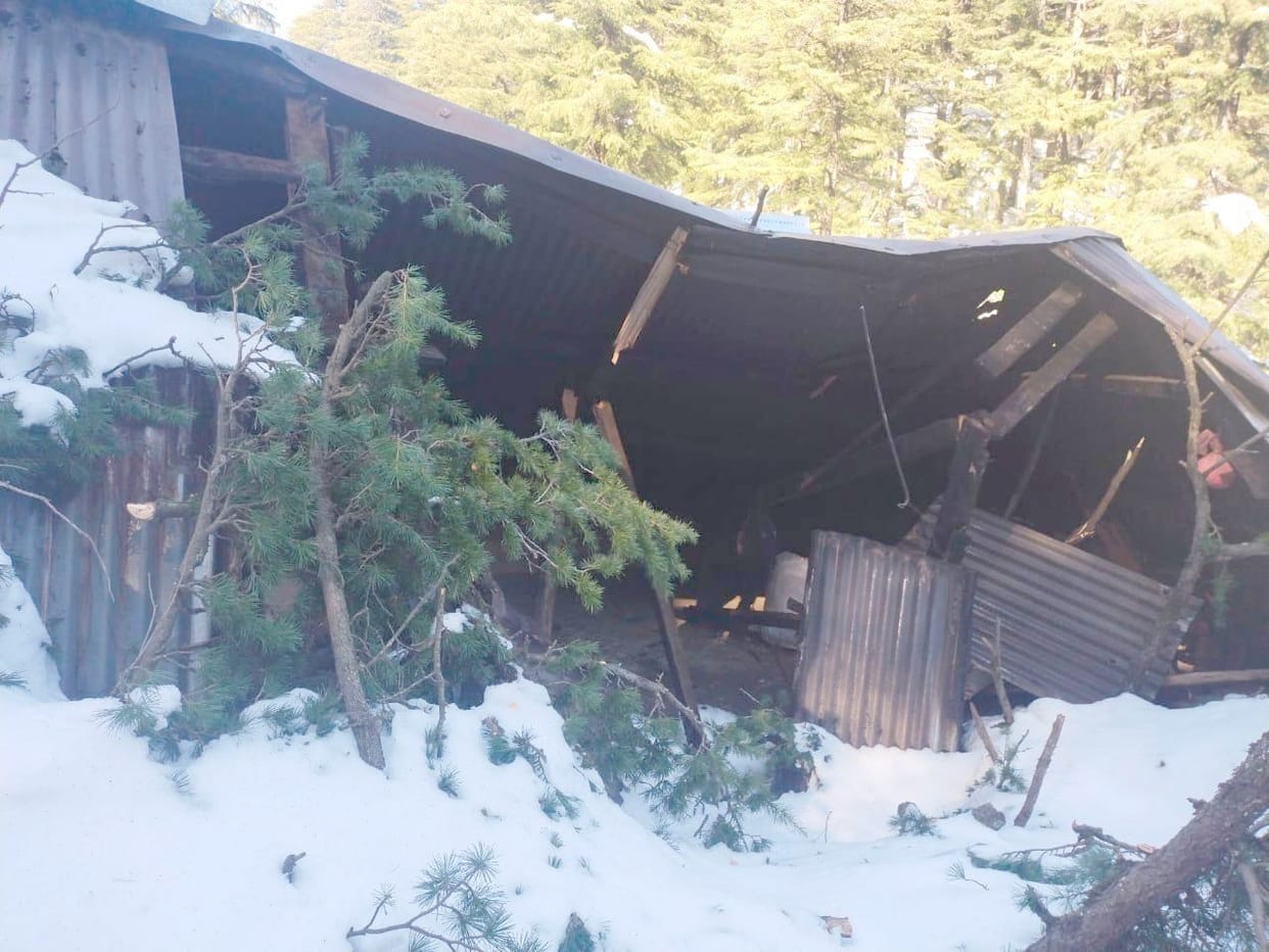 Two storey house demolished in Lakkarmandi
