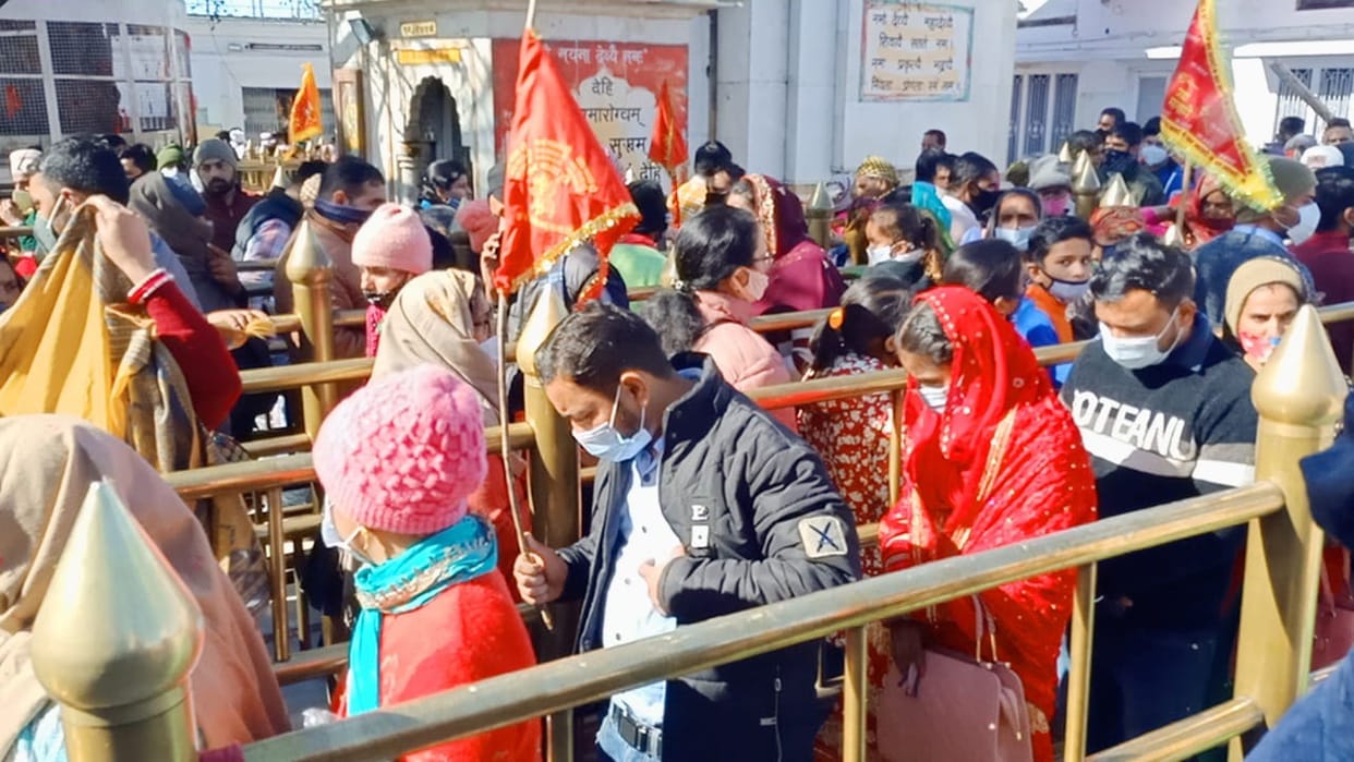7 thousand people worship maa nainadevi bilaspur on tuesday