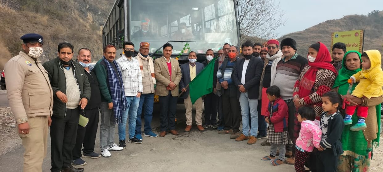 hrtc started bus services to sujanpur to naglambar and ghartholi
