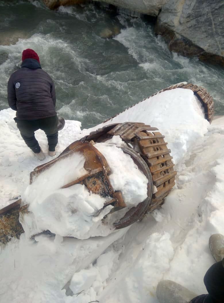 16 laborers returned from Malla Johar battling amidst snowfall