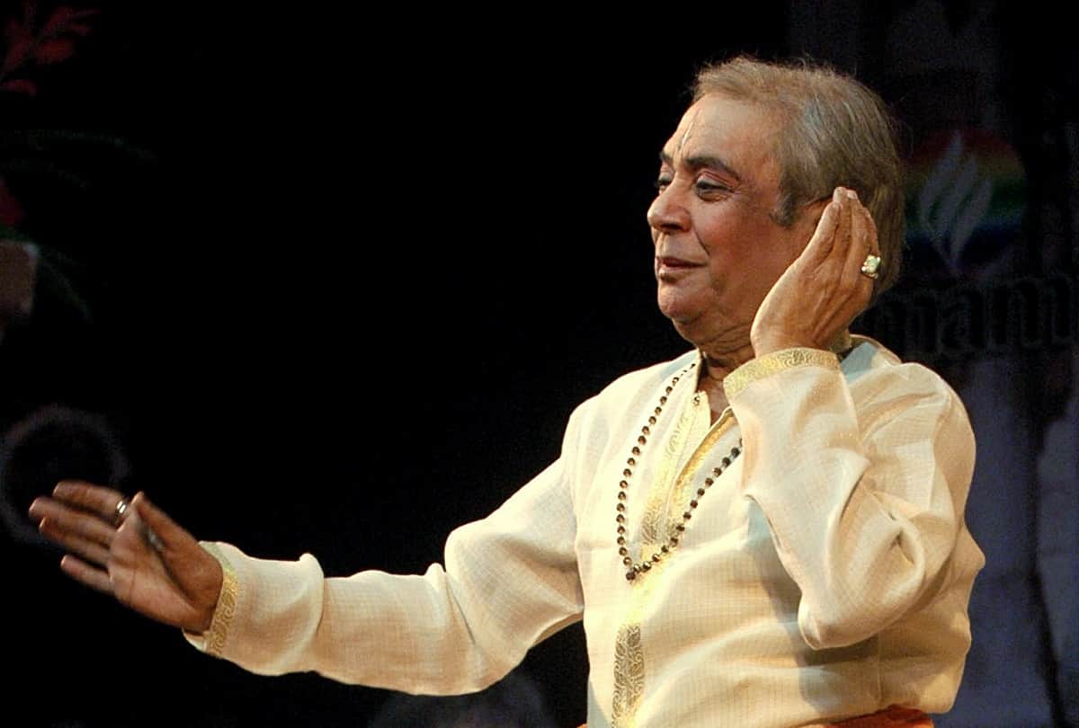 pandit birju maharaj birthday know his choreography in bollywood deepika padukone madhuri dixit